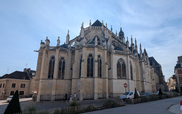 Cathédrale Saint-Cyr-et-Sainte-Julitte de Nevers