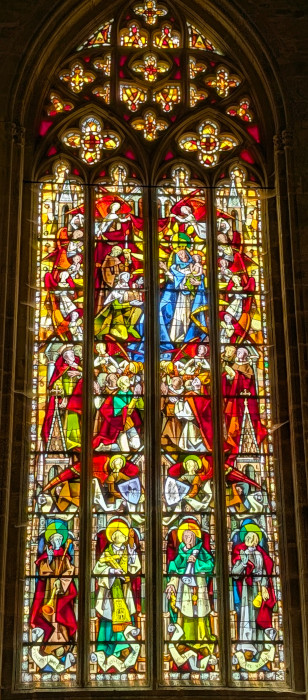 Le vitrail de Max Ingrand à la collégiale de Lamballe (1956)