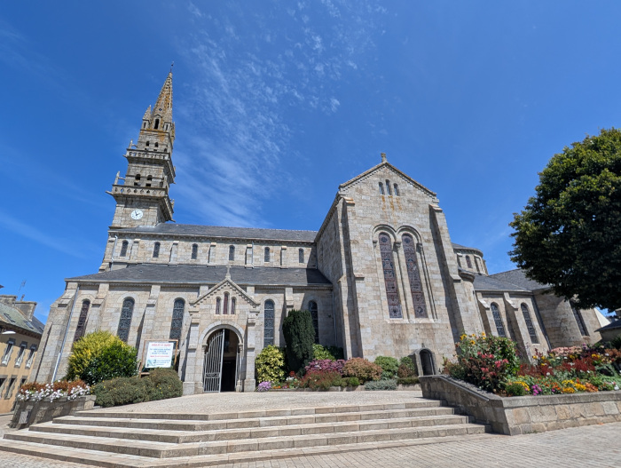Église Saint-Pierre et Saint-Paul de Lannilis