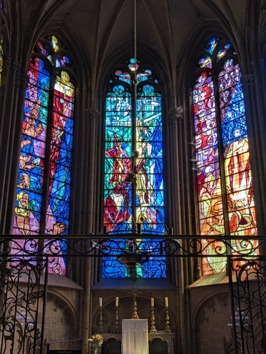 Les vitraux de Jacques Villon à la cathédrale Saint-Étienne de Metz (1957)