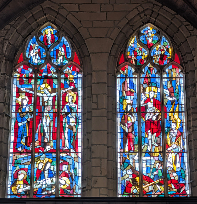 Les vitraux de Jacques Bony à l'église Saint-Armel de Ploërmel (1964)