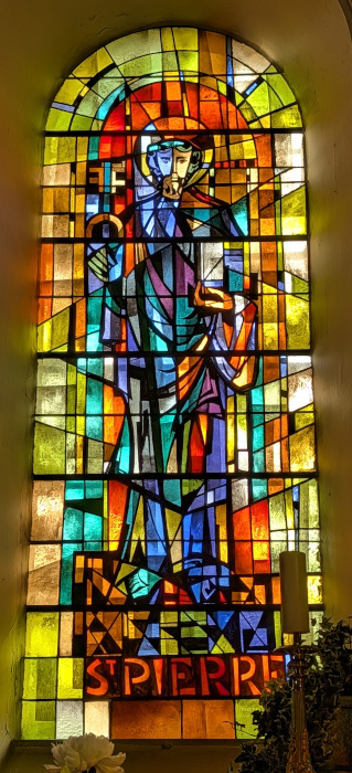 Les vitraux de Camille Hilaire à l'église Saint-Étienne de Manderen (1957)